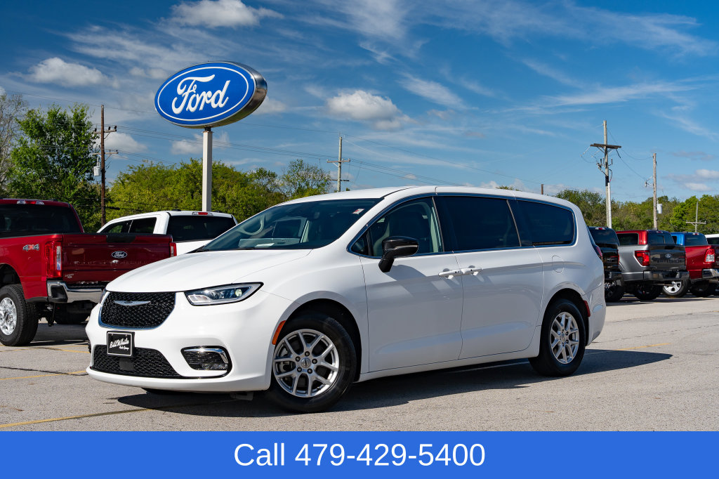 2024 Chrysler Pacifica Touring L