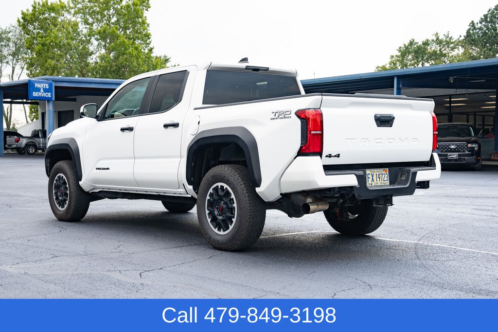 2024 Toyota Tacoma TRD Off-Road photo 4