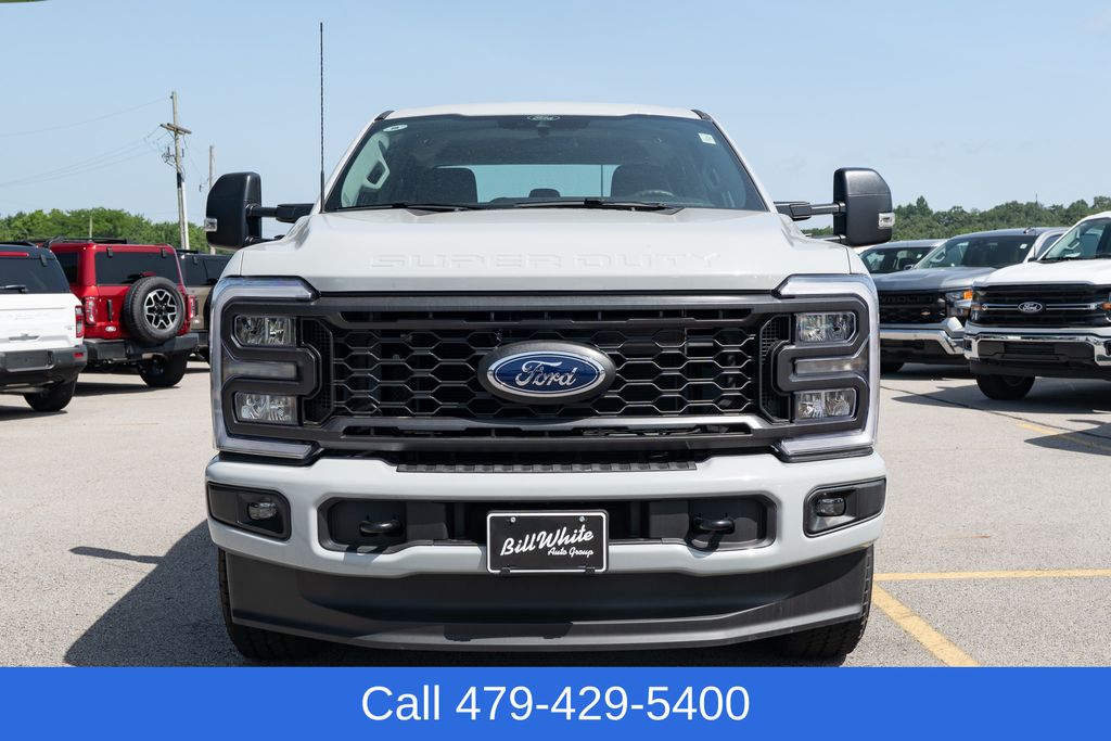 2026 Ford F-350 Super Duty XL - Photo 9