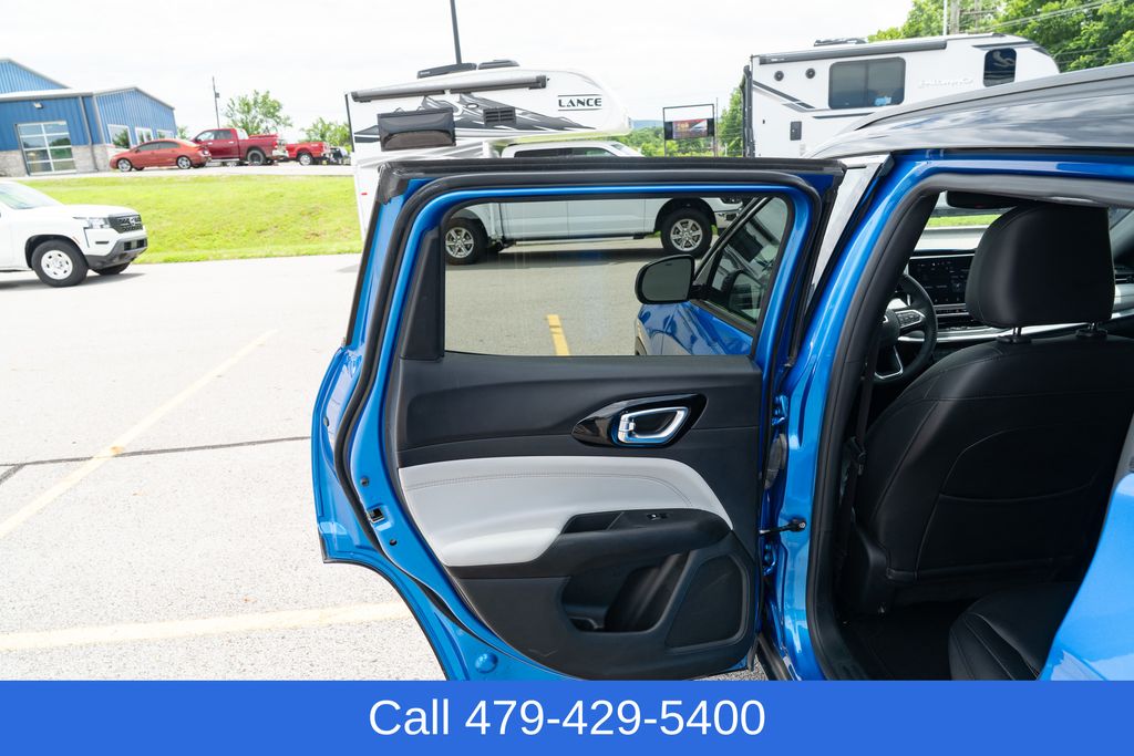2025 Jeep Compass Limited - Photo 13