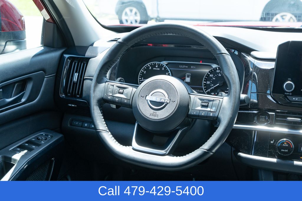 2025 Nissan Pathfinder SV - Photo 32