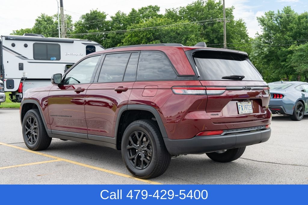 Used 2025 Jeep Grand Cherokee Altitude SUV
