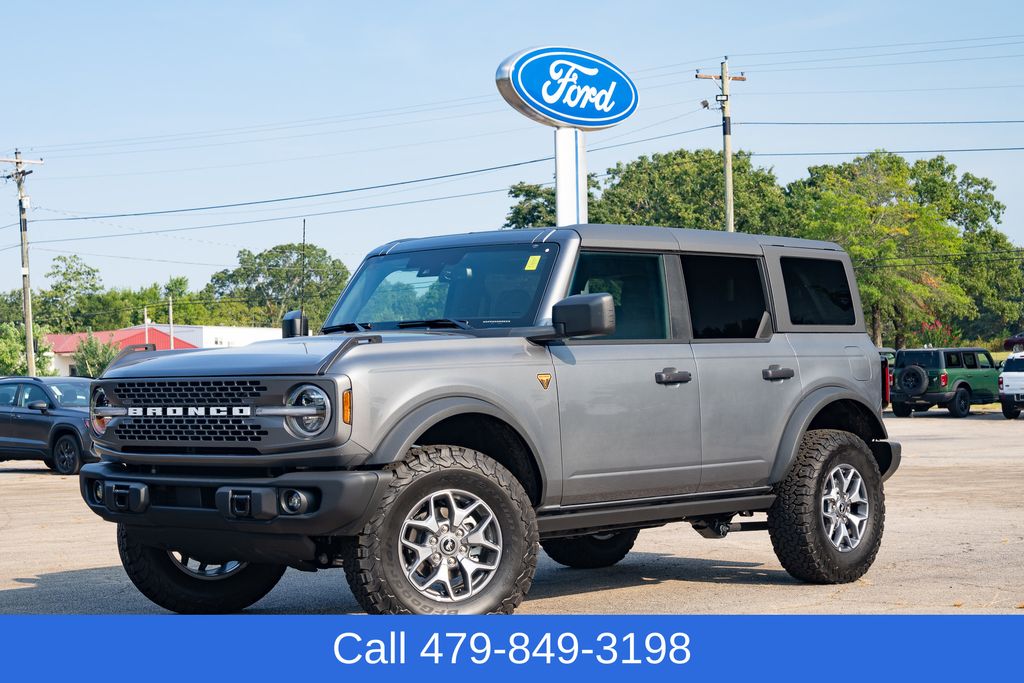 2025 Ford Bronco SUV 