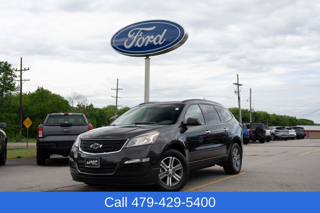 Used 2017 Chevrolet Traverse LS with VIN 1GNKVFKD9HJ239850 for sale in Booneville, AR