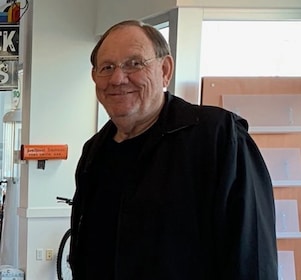 Staff member BILL WHITE from ID_d80200