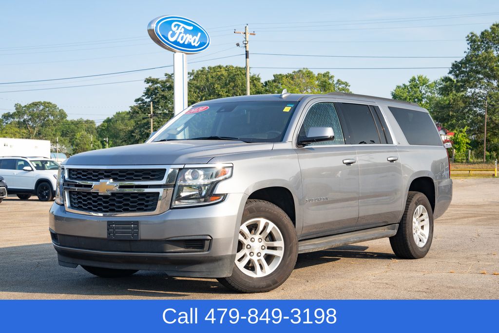 2020 Chevrolet Suburban LT photo 2