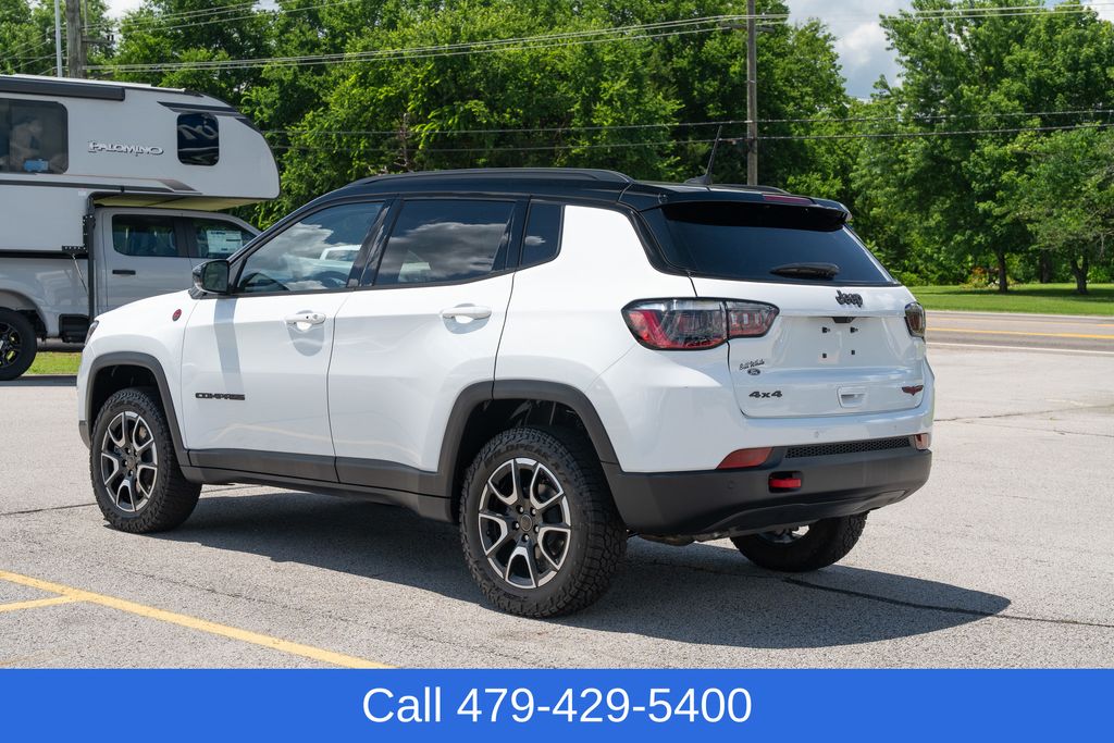 2025 Jeep Compass Trailhawk - Photo 4