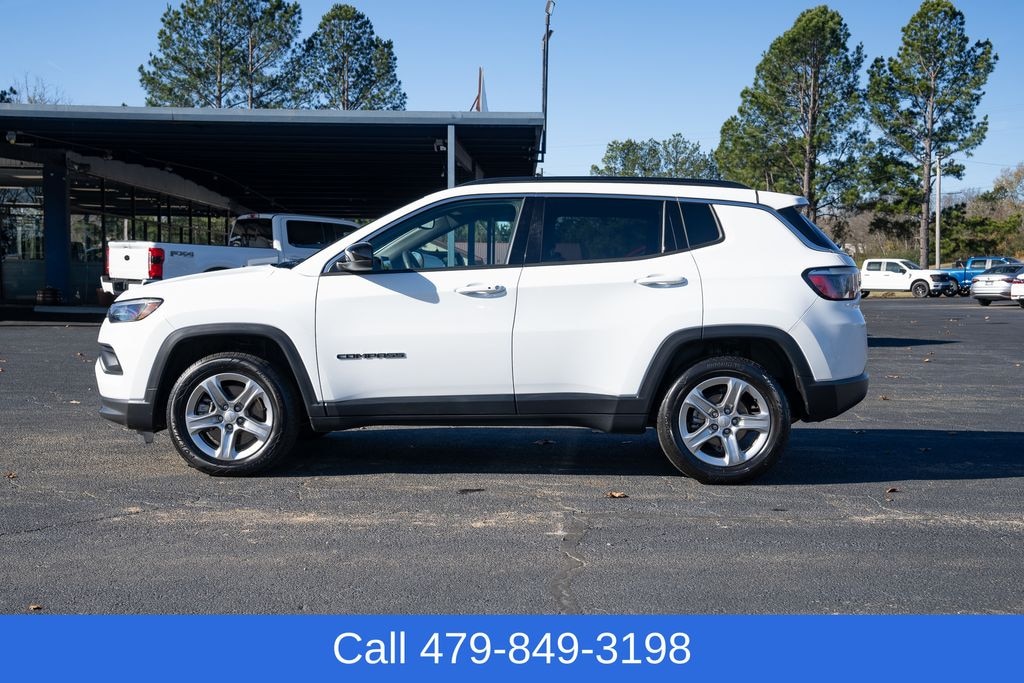 Used 2024 Jeep Compass Latitude SUV
