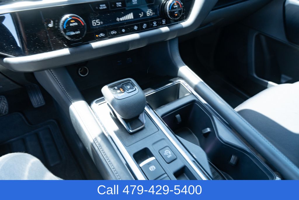 2025 Nissan Pathfinder SV - Photo 22