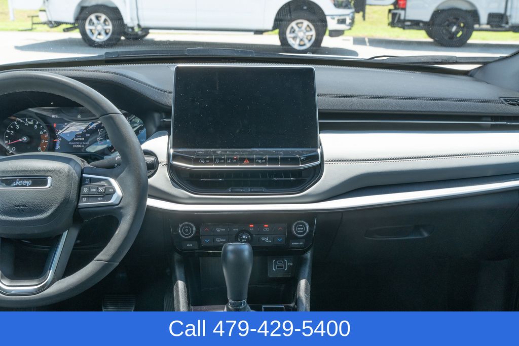 2025 Jeep Compass Limited - Photo 33