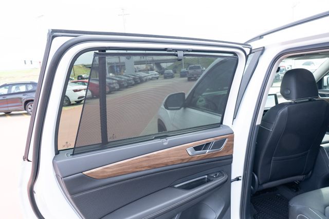 2026 Volkswagen Atlas SE w/Tech - Photo 13