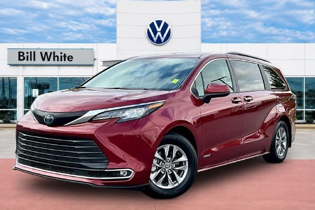 2021 Toyota Sienna XLE