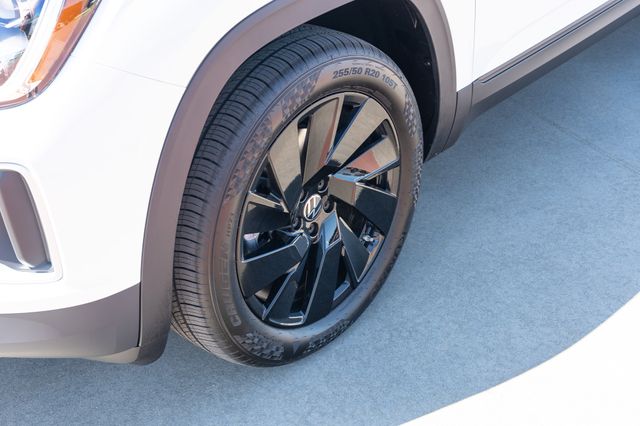 2026 Volkswagen Atlas SE w/Tech - Photo 12