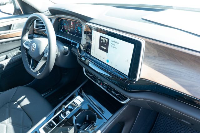 2026 Volkswagen Atlas SE w/Tech - Photo 43