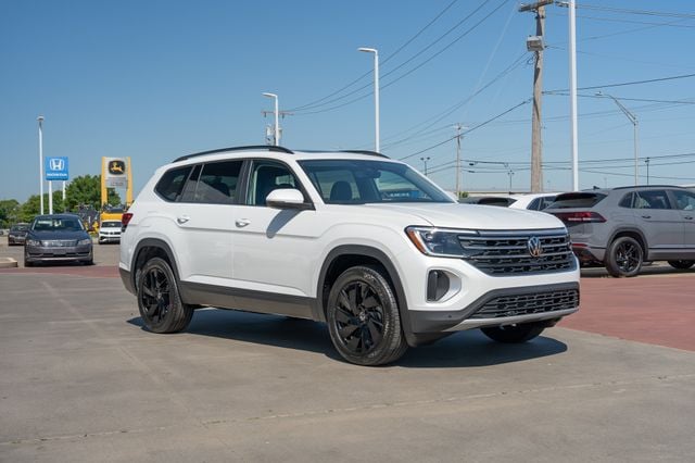 2026 Volkswagen Atlas SE w/Tech - Photo 8