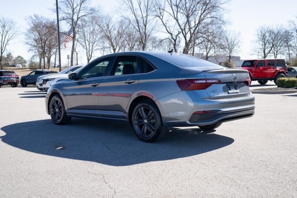 Certified 2024 Volkswagen Jetta 1.5T SE Sedan