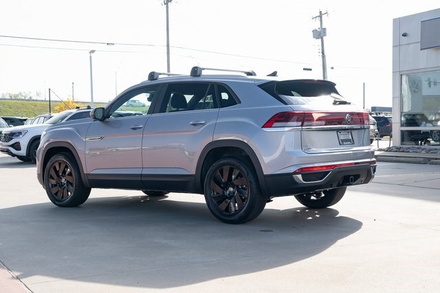 2026 Volkswagen Atlas Cross Sport SE Technology photo 4