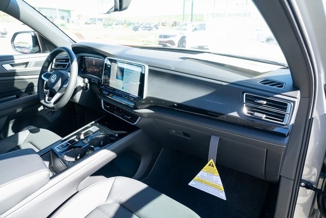 2026 Volkswagen Atlas Cross Sport SEL R-LINE - Photo 38