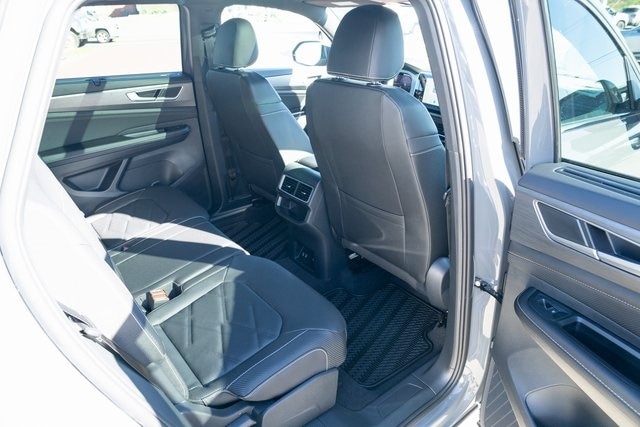 2026 Volkswagen Atlas Cross Sport SE w/Tech - Photo 36