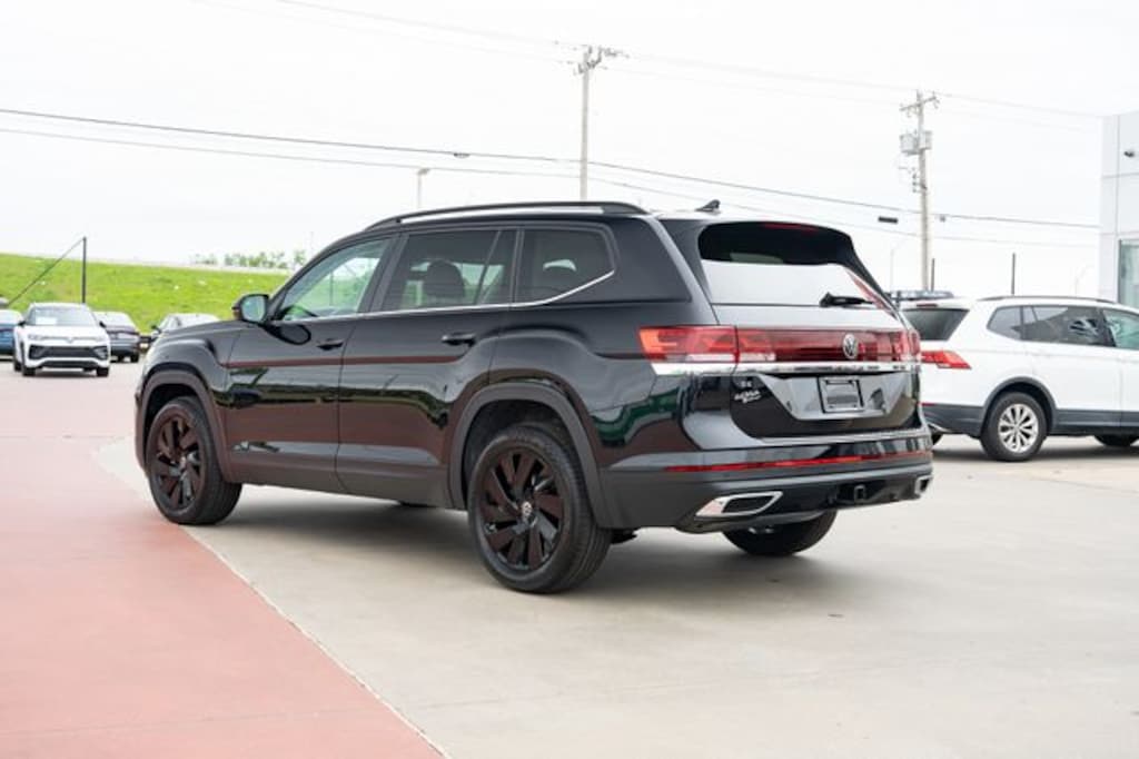 New 2026 Volkswagen Atlas 2.0T SE w/Technology SUV