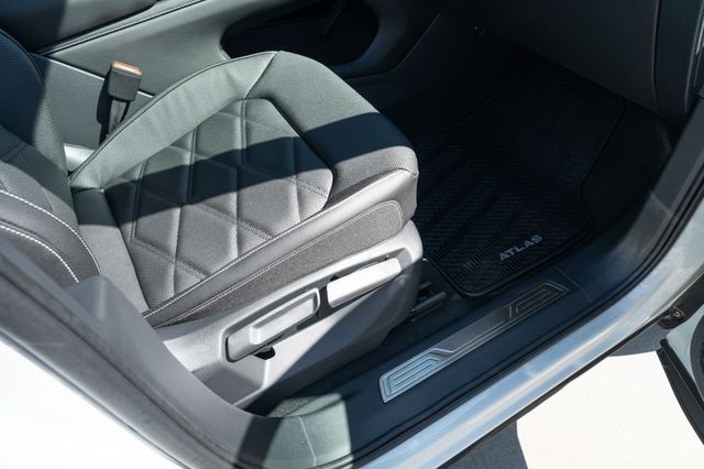 2026 Volkswagen Atlas SE w/Tech - Photo 46