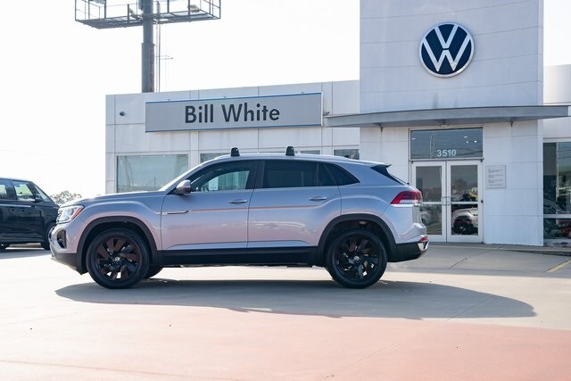 2026 Volkswagen Atlas Cross Sport SE Technology photo 3