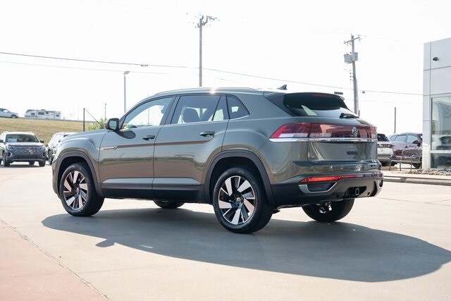 2026 Volkswagen Atlas Cross Sport SE Technology photo 4