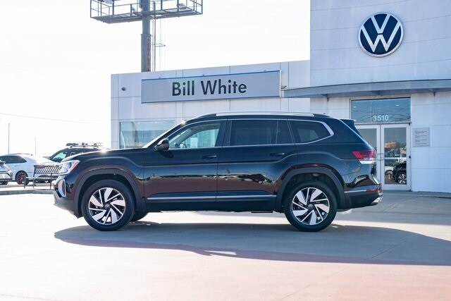 2025 Volkswagen Atlas SEL photo 3