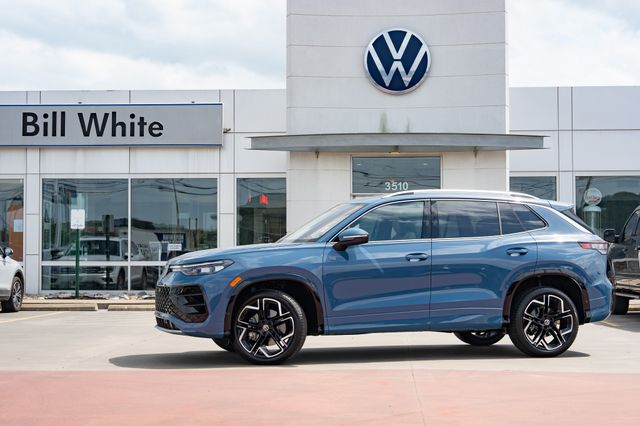 2026 Volkswagen Tiguan 2.0T SEL R-Line Turbo 4Motion's photo