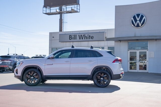 2026 Volkswagen Atlas Cross Sport SE Technology photo 3