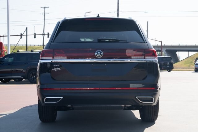 2026 Volkswagen Atlas SE photo 4