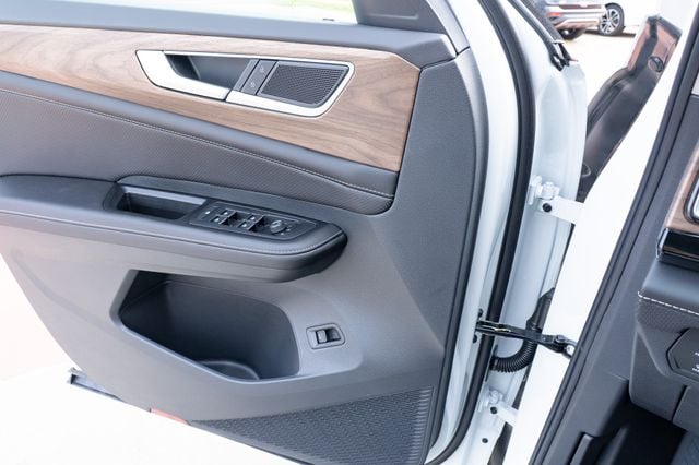 2026 Volkswagen Atlas SE w/Tech - Photo 26