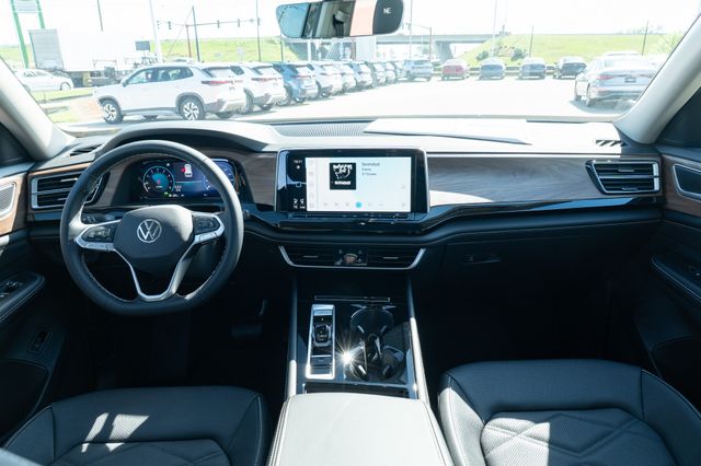 2026 Volkswagen Atlas SE w/Tech - Photo 32