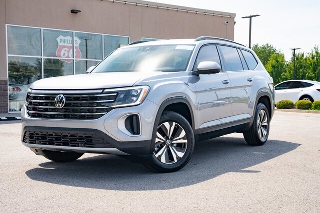 2024 Volkswagen Atlas SE photo 2