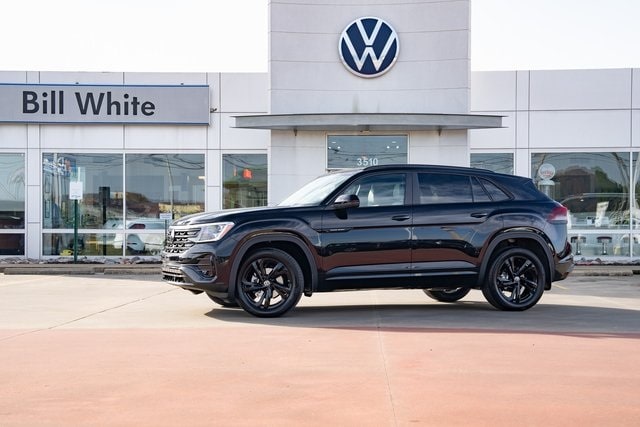 2026 Volkswagen Atlas Cross Sport SEL R-LINE's photo