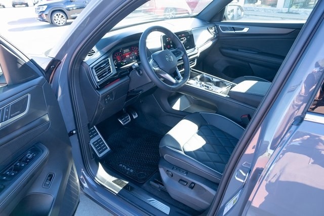 2026 Volkswagen Atlas Cross Sport SEL Premium R-LINE - Photo 16