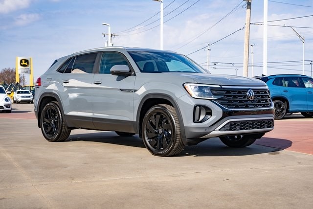 2026 Volkswagen Atlas Cross Sport SE w/Tech - Photo 8
