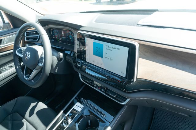 2026 Volkswagen Atlas SE w/Tech - Photo 43