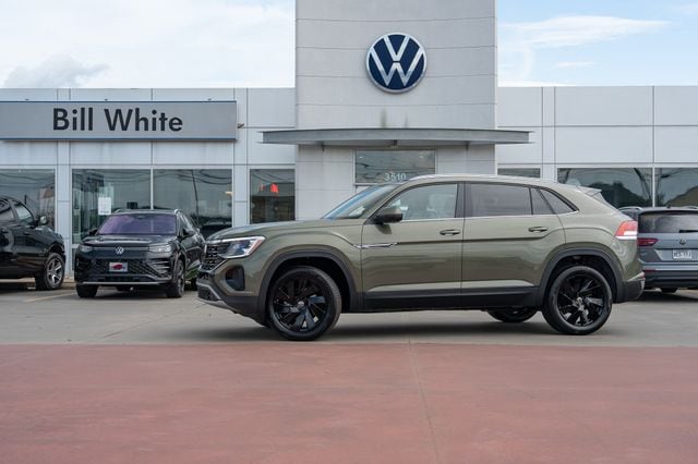 2026 Volkswagen Atlas Cross Sport 2.0T SE w/Tech's photo
