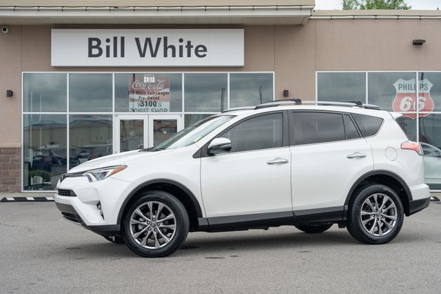 2017 Toyota RAV4 Limited's photo