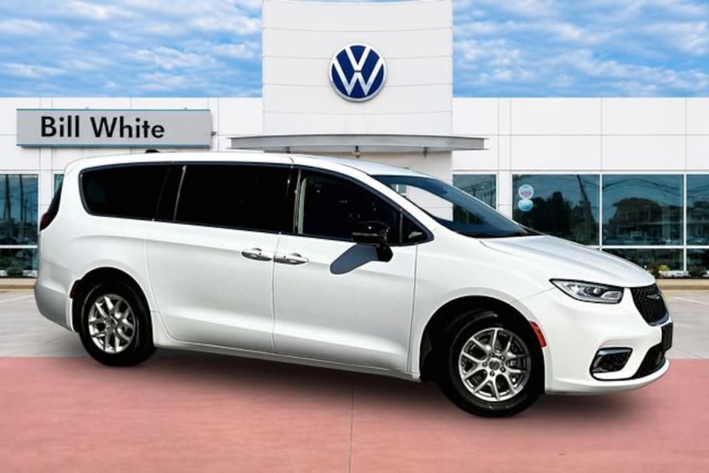 Used 2024 Chrysler Pacifica Touring L Van Passenger Van
