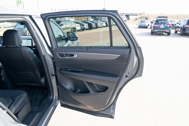 2026 Volkswagen Atlas Cross Sport SE w/Tech - Photo 17