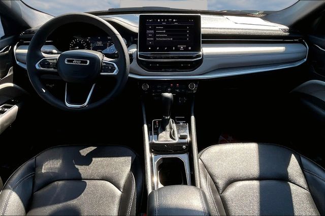 2025 Jeep Compass Limited - Photo 9