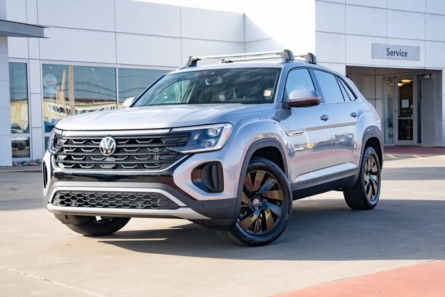 2026 Volkswagen Atlas Cross Sport SE Technology photo 2