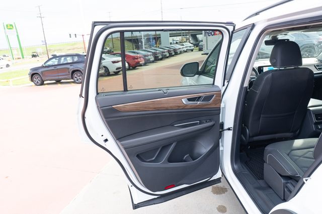 2026 Volkswagen Atlas SE w/Tech - Photo 12