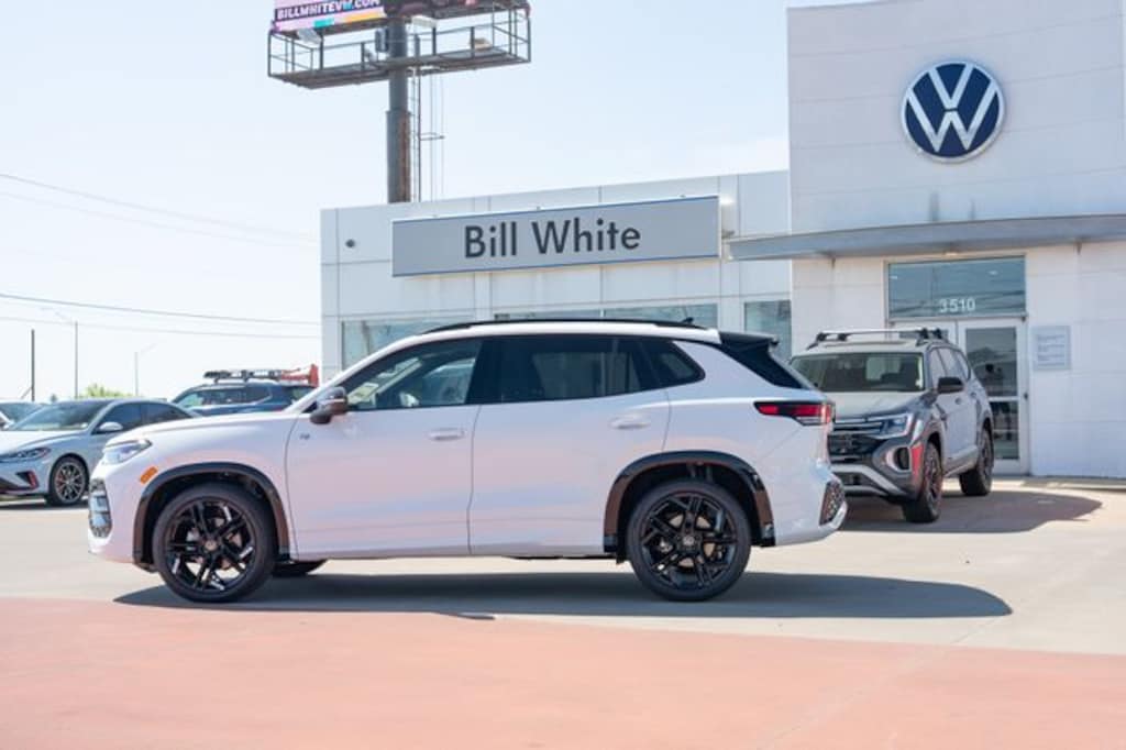 New 2026 Volkswagen Tiguan 2.0T SE R-Line Black SUV