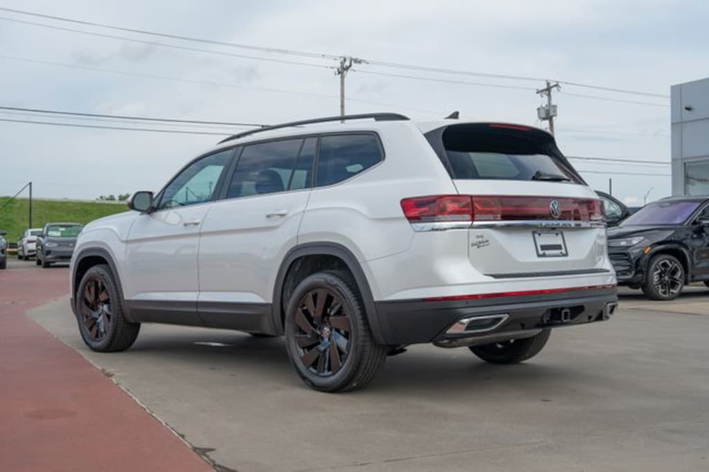 New 2026 Volkswagen Atlas 2.0T SE w/Technology SUV