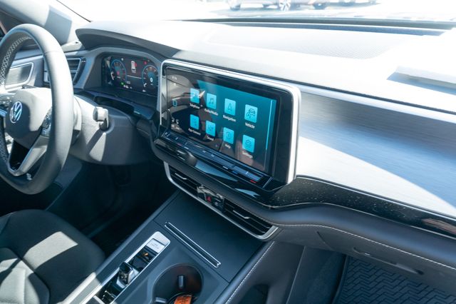 2026 Volkswagen Atlas Cross Sport SE - Photo 42