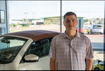 Staff member MASON STINNET from ID_c29f0fa6b6f1