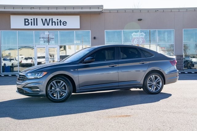 2021 Volkswagen Jetta R-Line's photo